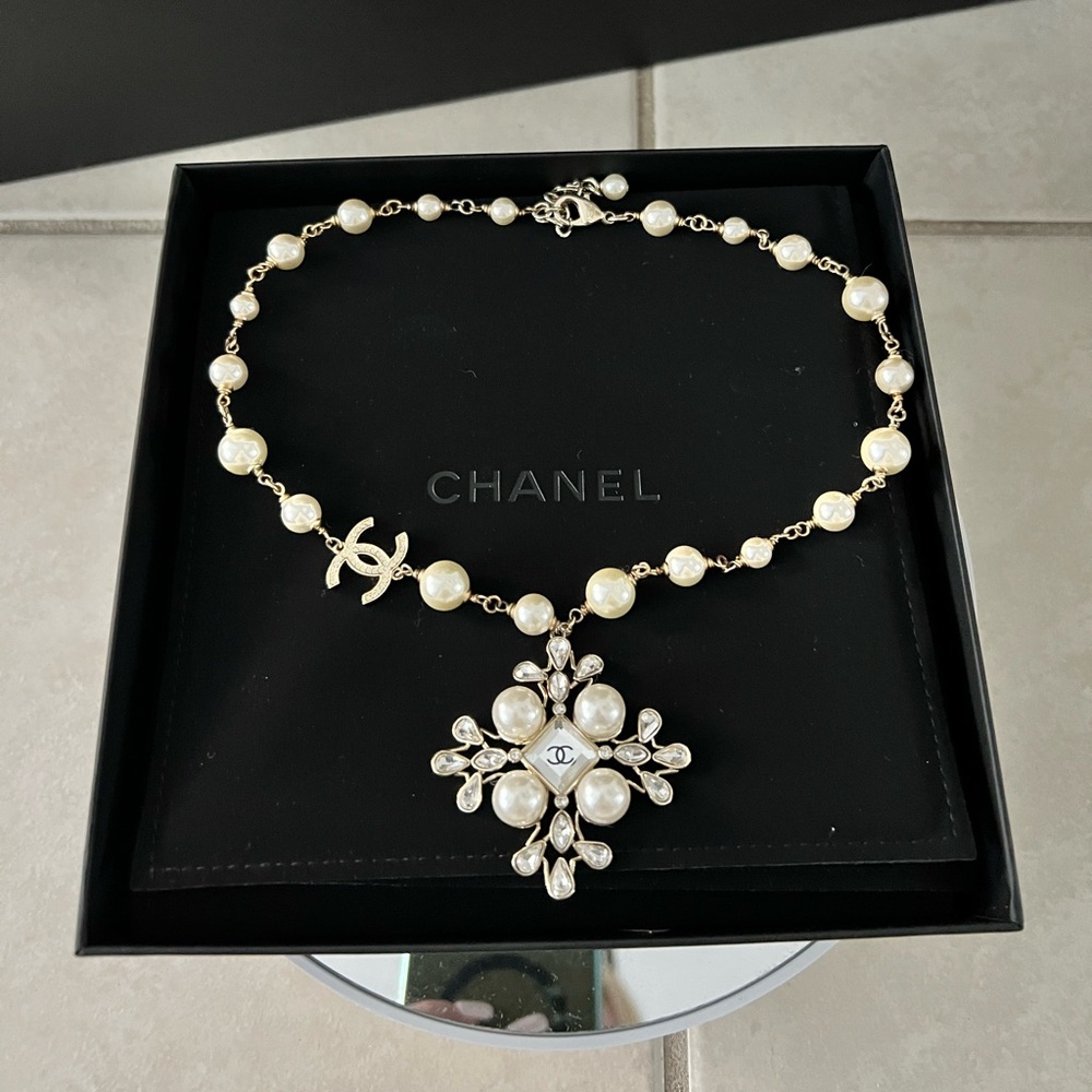 🔥Chanel🔥 rare snowflake necklace